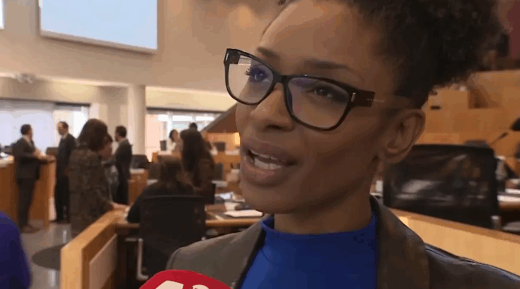 Sylvana Simons