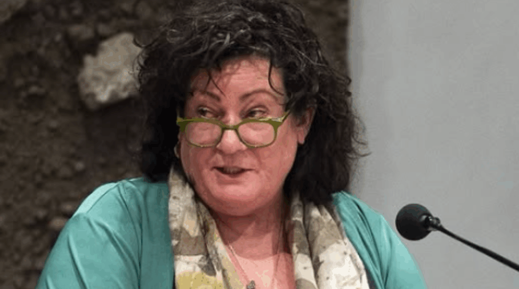 Caroline van der Plas